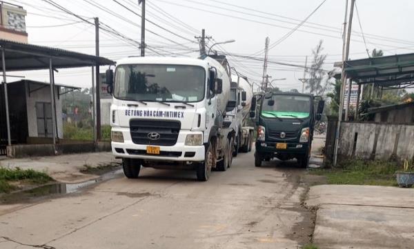 Người dân sống khổ vì bị 3 nhà máy tra tấn