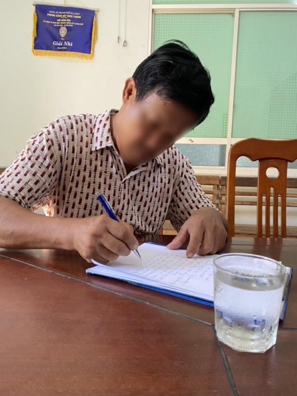 Đã truy xét, xử lý tài xế xe tải chở đất, đá rơi vãi trên cầu Túy Loan