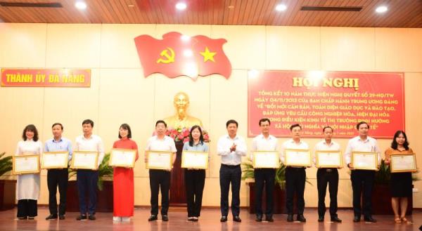 Giáo dục và đào tạo là quốc sách hàng đầu, là sự nghiệp của Đảng, Nhà nước và của toàn dân