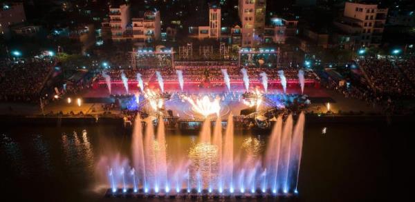 Lễ hội pháo hoa quốc tế Đà Nẵng- vì đâu biết lỗ vẫn làm?