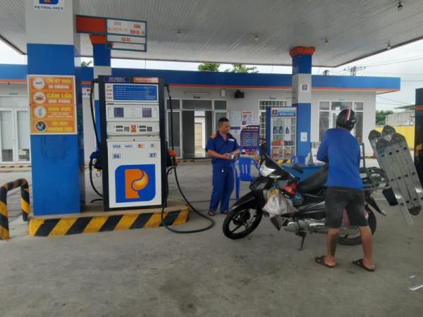 Giá xăng dầu trong nước tăng lần thứ ba liên tiếp