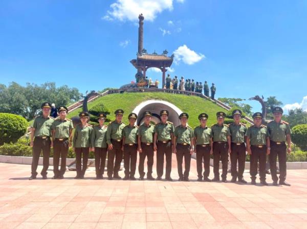 Phòng Quản lý xuất nhập cảnh Công an TP Đà Nẵng về nguồn tại Quảng Trị