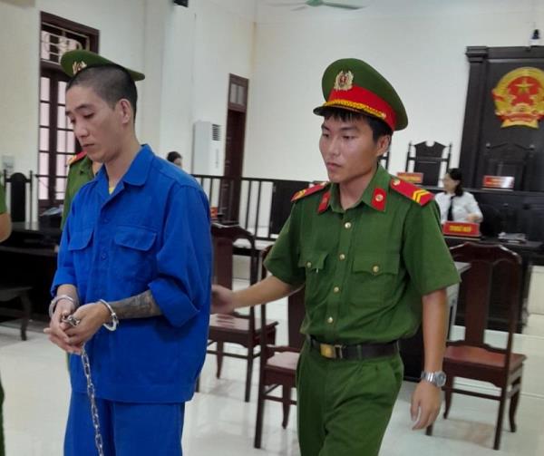 12.000 viên ma túy ngược dòng lên biên giới