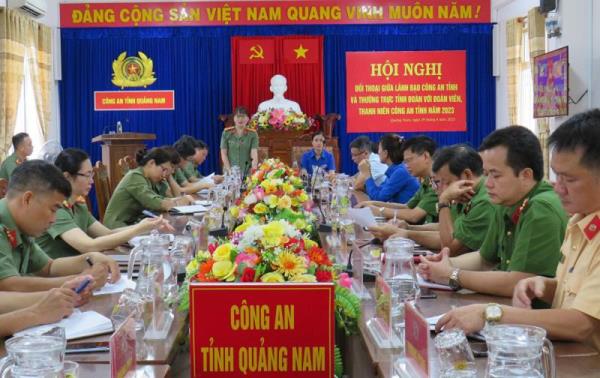 Đối thoại với đoàn viên, thanh niên Công an Quảng Nam