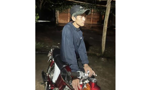 Kiểm tra mưa lũ, bắt được đá xế