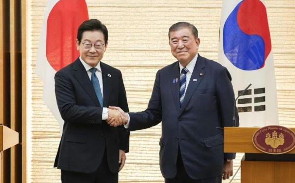 Nhật Bản và Hàn Quốc nhất trí tăng cường quan hệ hướng tới tương lai