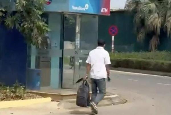 Đặc điểm nhận dạng của nghi phạm cướp ngân hàng ở Hà Nội mà cơ quan Công an đang truy lùng