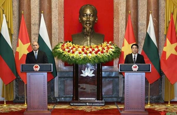 Chủ tịch nước Lương Cường và Tổng thống Bulgaria gặp gỡ báo chí