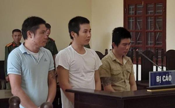 Nhóm công nhân lên tiên lúc nửa đêm lãnh hơn 21 năm tù