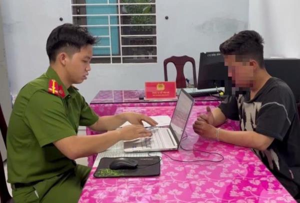 Lật tẩy người tốt giả cách