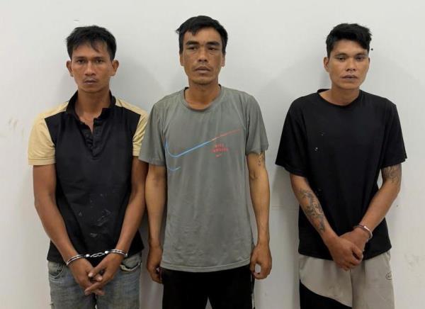 Trộm máy bơm nước bán lấy tiền tiêu xài