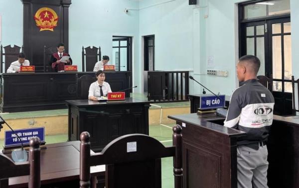 Ăn chung nhưng chịu 1 mình