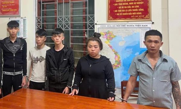 Chị đại Gen Z lên mạng xã hội quy tụ đàn em rồi kéo nhau đi đánh người