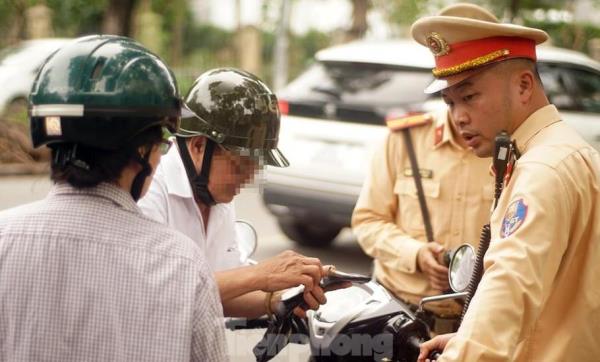 Những loại giấy tờ sẽ được tích hợp vào tài khoản định danh điện tử của tài xế từ năm 2025