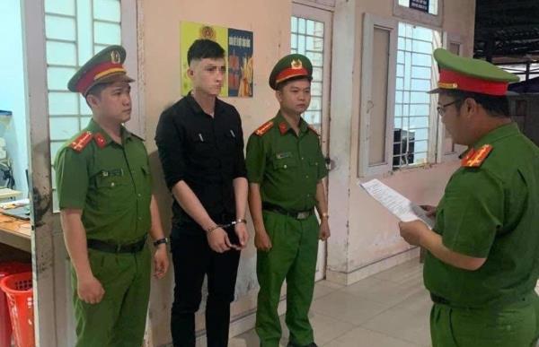 Đang cai vẫn lén xài hàng đá