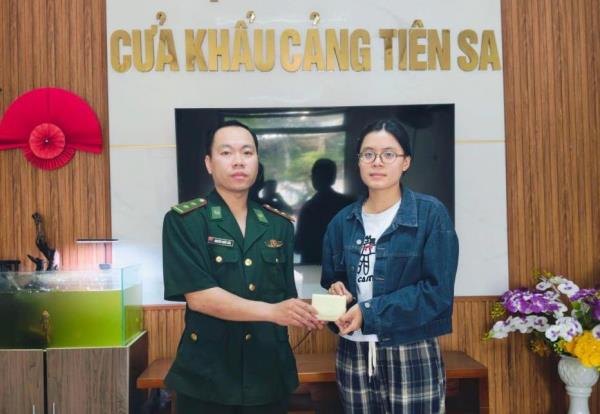 Ví về với chủ