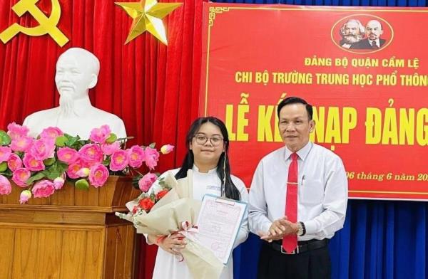 29 học sinh khối THPT quận Cẩm Lệ tham gia lớp bồi dưỡng kết nạp Đảng đợt V - năm 2024