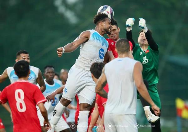 Trẻ xông pha, già giữ nhịp?