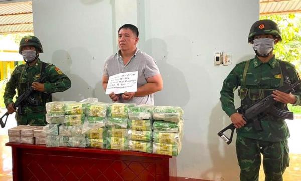 Đặc nhiệm biên phòng tóm gọn nhóm vận chuyển lượng ma túy khủng