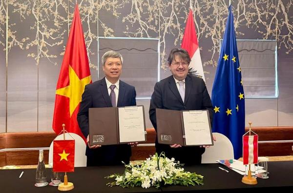 Mở rộng cơ hội thu hút nguồn lực quốc tế trong lĩnh vực khoa học công nghệ từ châu Âu