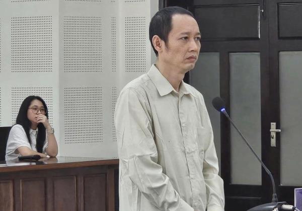 Phó Giám đốc tham ô hơn 2,1 tỷ đồng để đánh bạc qua mạng