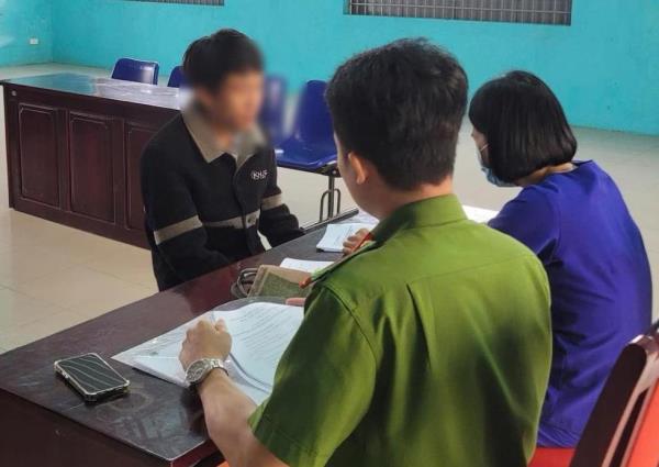 Đưa con nghiện đi cai