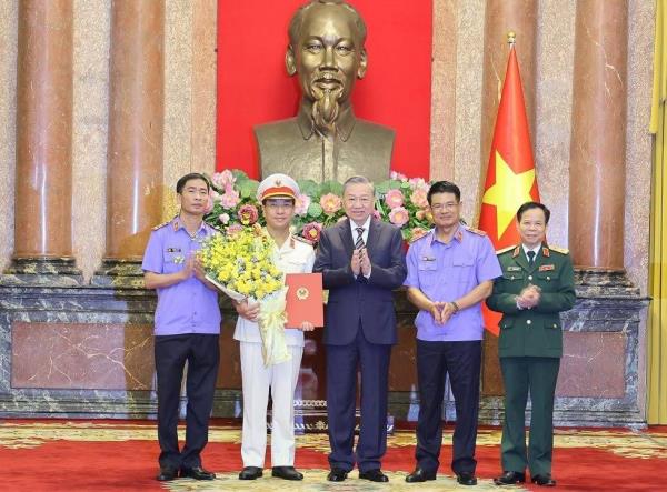 Tổng Bí thư, Chủ tịch nước trao quyết định bổ nhiệm Phó Viện trưởng Viện Kiểm sát nhân dân tối cao