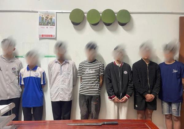 Ngăn chặn học sinh mang hung khí đánh nhau