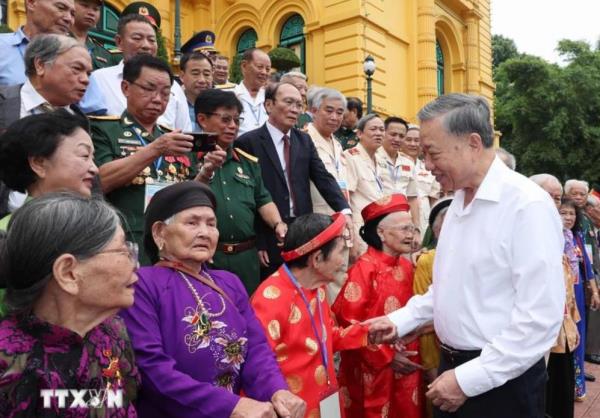 Các gia đình chính sách phải luôn được hưởng đầy đủ thành quả của sự nghiệp đổi mới