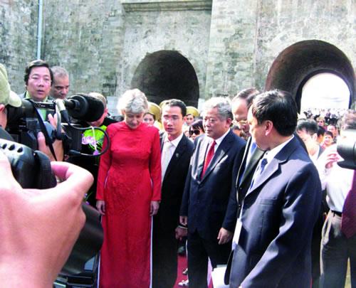 LỊCH SỬ NGHÌN NĂM HOÀNG THÀNH THĂNG LONG