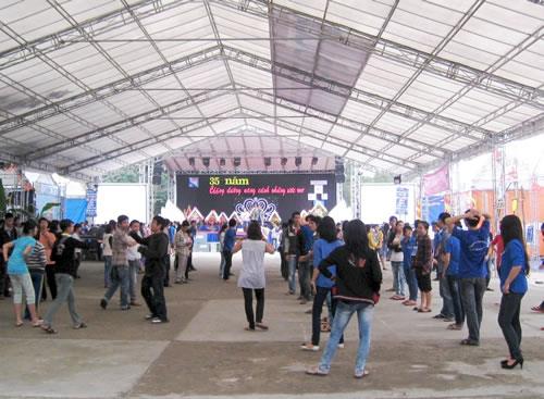 Những sinh viên từ bỏ giảng đường (2)