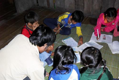 Lớp học đêm vùng cao