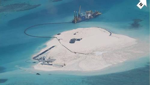 Philippines công bố ảnh Trung Quốc cải tạo đất ở biển Đông