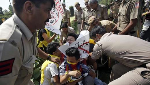 Ấn Độ dè dặt đón Trung Quốc