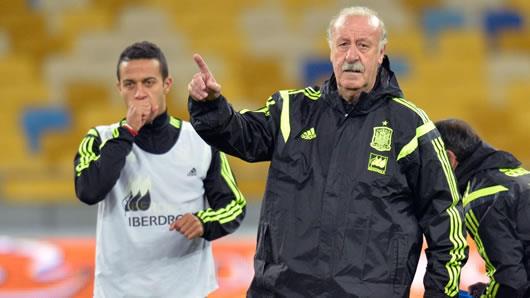 Del Bosque quên Real Madrid và Barcelona