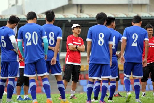 Chờ nụ cười của HLV Miura