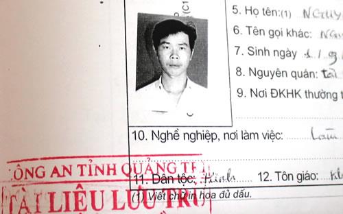 Thợ kim hoàn đeo 2 lệnh truy nã