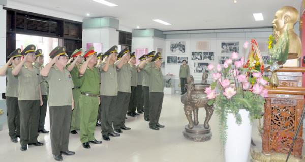 Khai mạc Đại hội Đảng bộ CATP lần thứ XIII, nhiệm kỳ 2015-2020