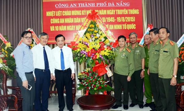 Nhiều hoạt động chào mừng kỷ niệm 70 năm Ngày truyền thống CAND Việt Nam, 10 năm Ngày hội TDBVANTQ