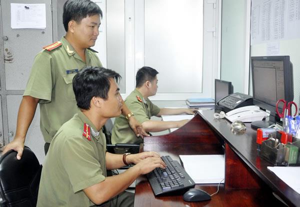 Kỷ niệm 70 năm Ngày truyền thống lực lượng Cơ yếu CAND 24-9 (1945-2015): Thầm lặng góp chiến công