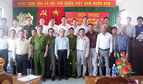 Công an lắng nghe ý kiến nhân dân