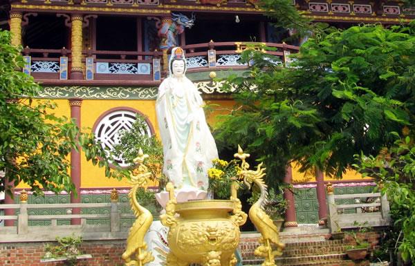 Những ngôi chùa độc đáo ở Bình Định