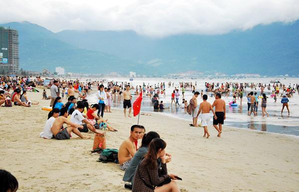 Du lịch Đà Nẵng cao điểm 30-4, 1-5: Khách quốc tế tăng gần gấp đôi, nội địa cầm chừng