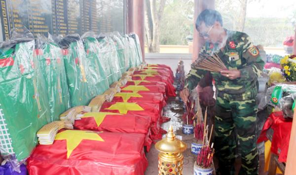 Rưng rưng Hải Lệ...