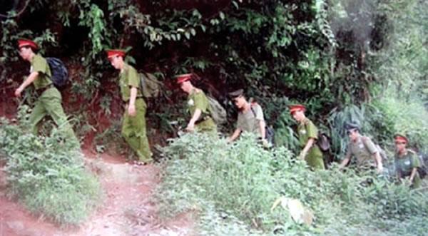 Những chiến công huyền thoại (Kỳ 2: Phát K54 xuyên mắt cá chân tướng cướp)