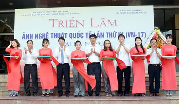 Triển lãm ảnh nghệ thuật quốc tế lần thứ 9