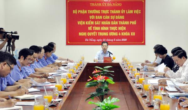 Xây dựng đội ngũ cán bộ kiểm sát công tâm và bản lĩnh, kỷ cương và trách nhiệm