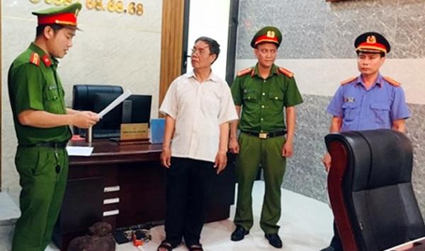 Bắt tạm giam Trưởng Văn phòng Công chứng Bùi Ần vì liên quan đến chủ tập đoàn Tín Rin
