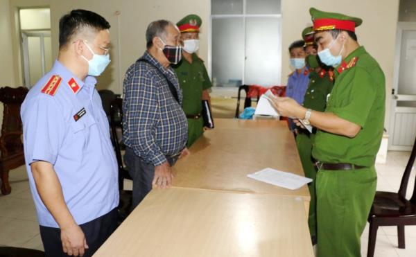 Khởi tố vợ chồng giám đốc công ty lừa đảo