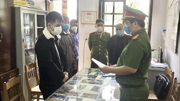 Khởi tố đối tượng lừa bán điện thoại qua mạng